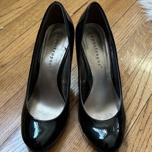 Apostrophe Glossy Black Heels